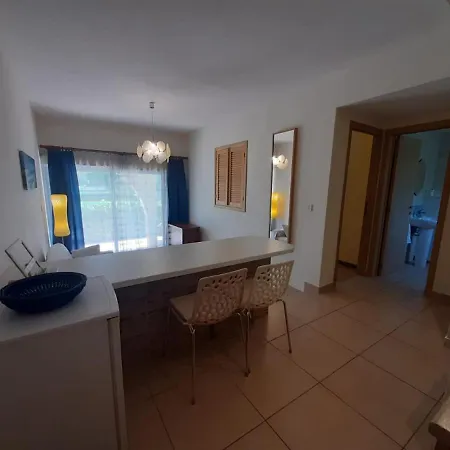 1bd In Palm M1 With Pool شقة *