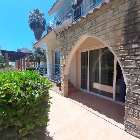 1bd In Palm M1 With Pool Limassol